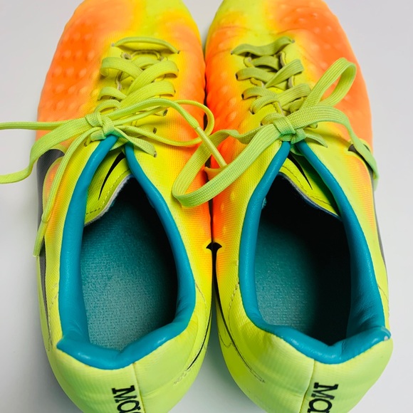 Nike Magista Youth Soccer Cleats — Size 6 - Picture 7 of 7